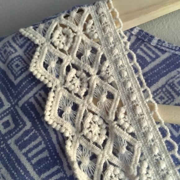 Entro Blue Ruffle Hem Crochet Lace Tunic - Picture 3 of 8